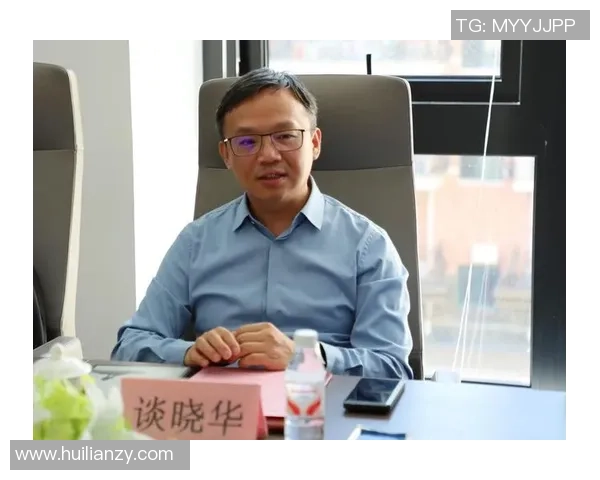 足球朱晓东的成长之路与职业生涯的辉煌成就探讨